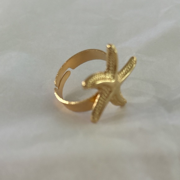 Gold Starfish Ring - Picture 2 of 2